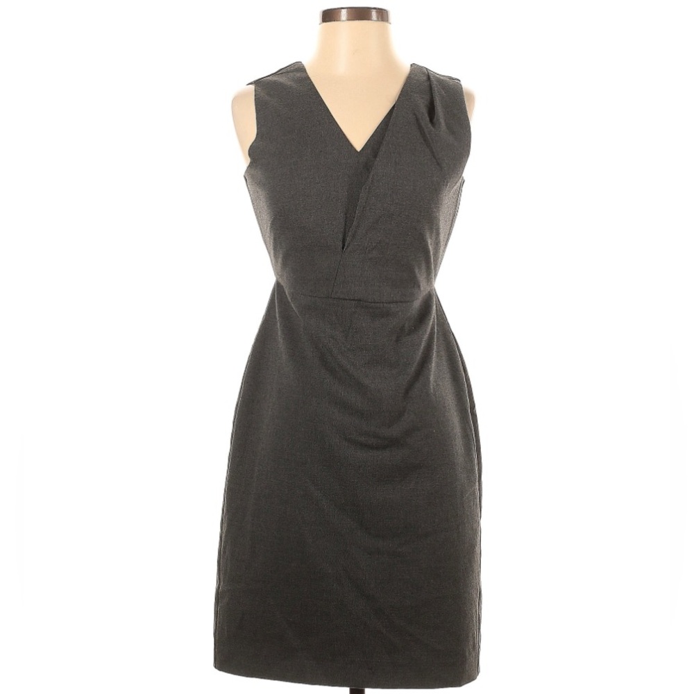 Banana Republic Factory. 4P. Dark grey. Business casual. Small slit in back.